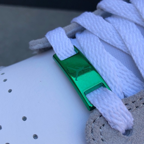 Jordan 1 Grey Green SE (Dead-Stock) - Picture 4 of 13